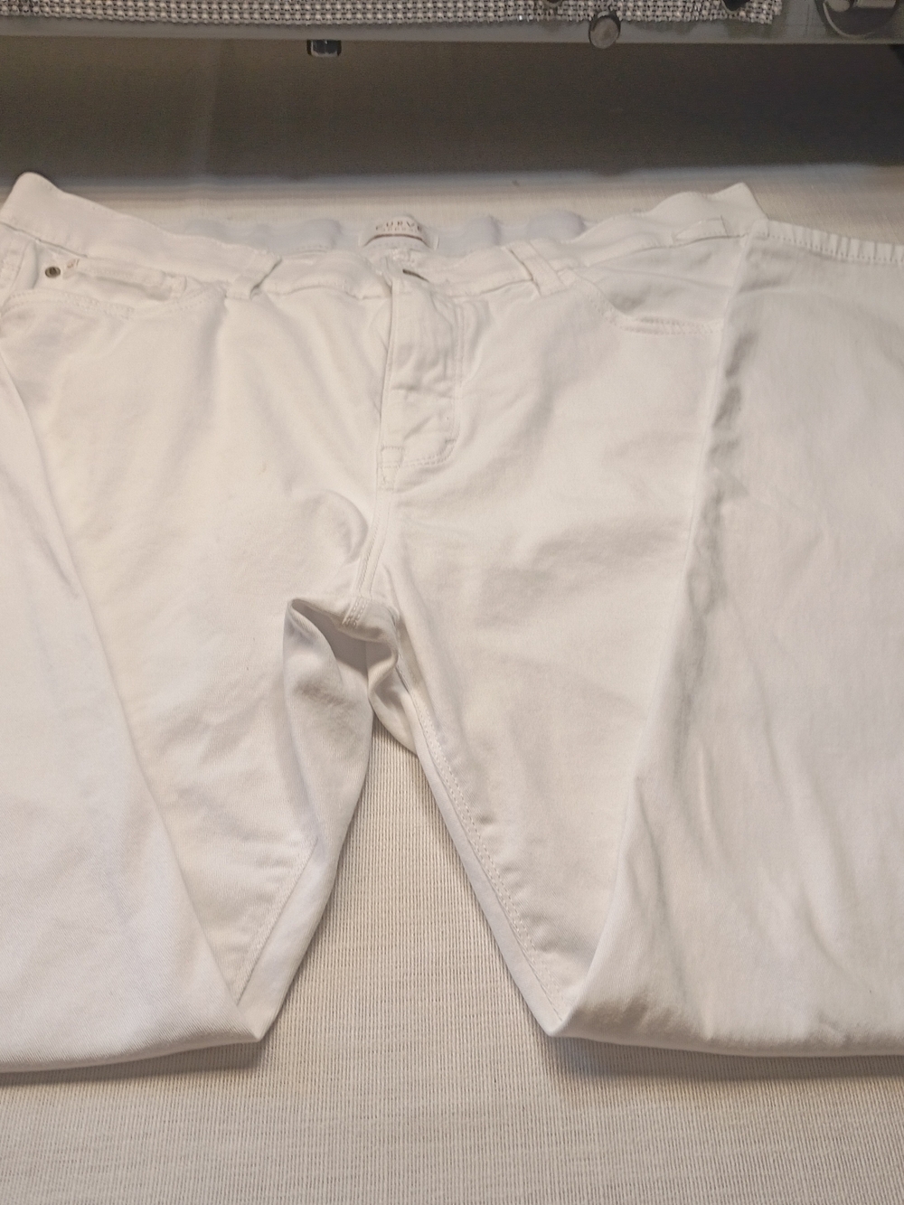 NWOT White Skinny Jeans By Curve Appeal sz 14/32 98%cotton